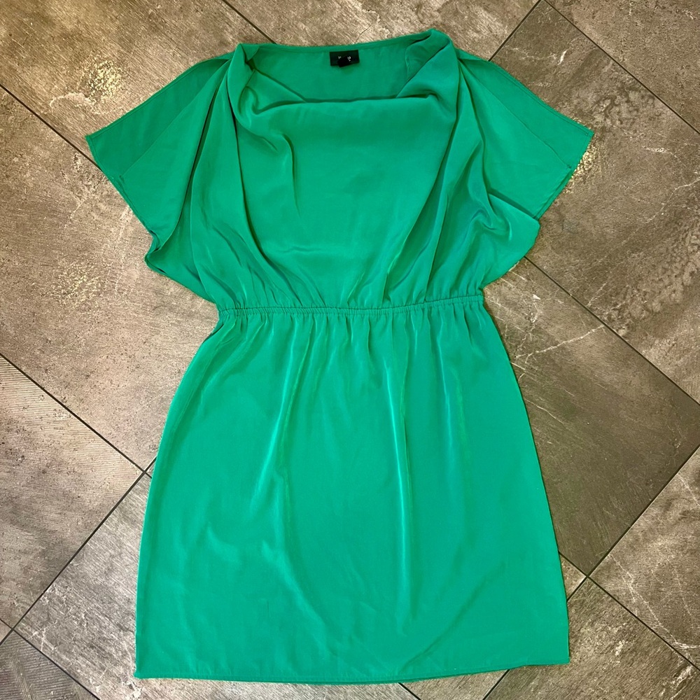 Vibrant Green knee length Dress 👗 size large
